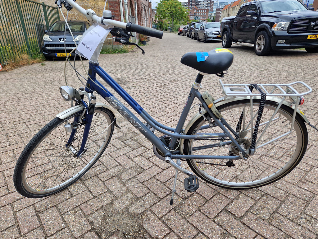 Giant Freerider 28 inch wielen en een framehoogte van 50 cm.