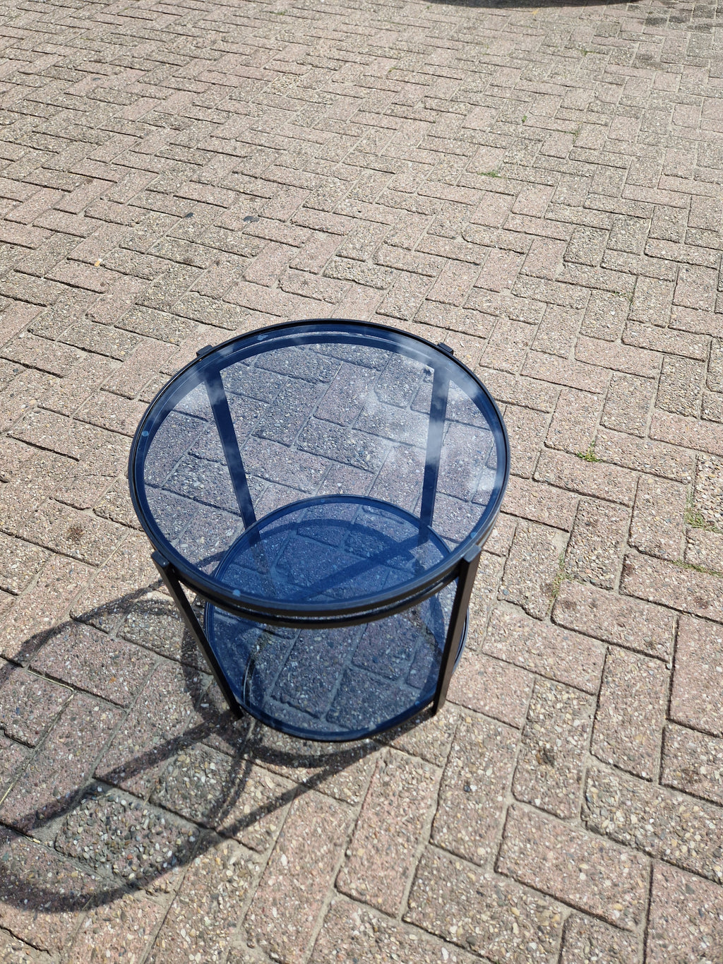 Ronde bijzettafel met 2 glazen tafelbladen – zwart metaal – Ø 45 cm